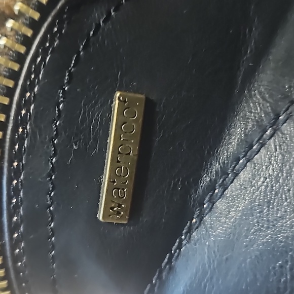 Soft Moc Vegan Waterproof Boots - Picture 7 of 8